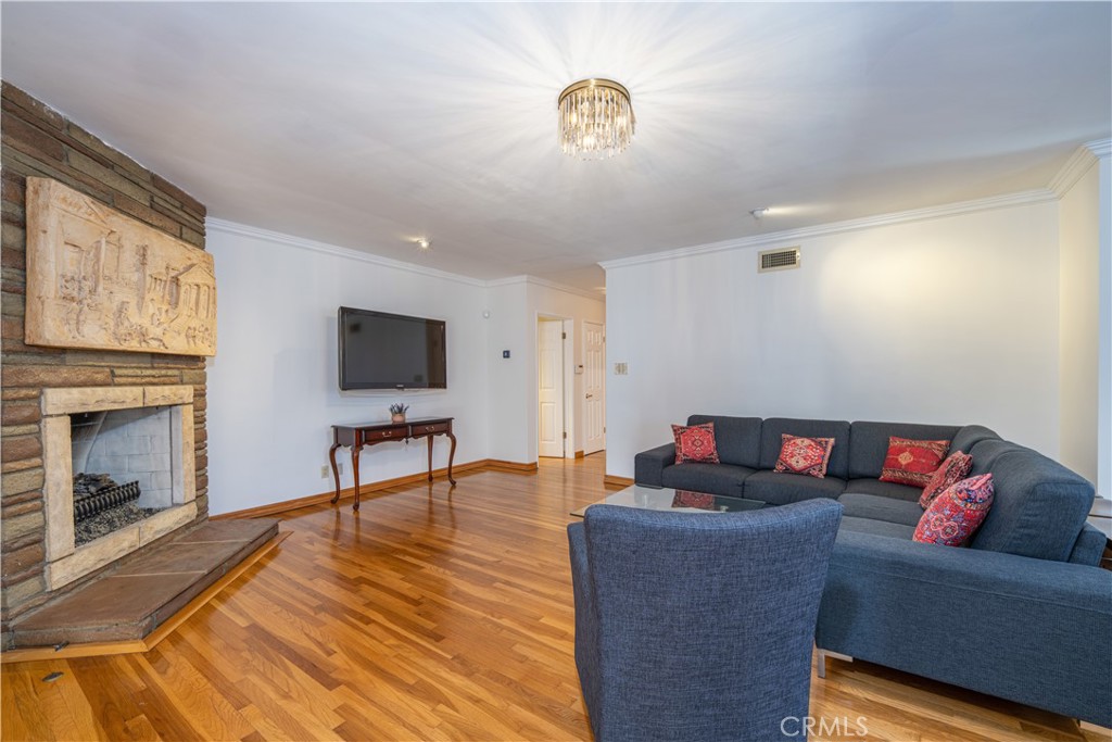 MLS #SR25282324 image #8