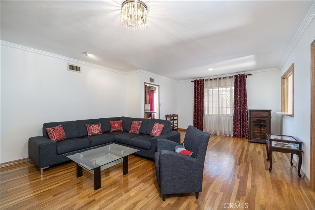 MLS #SR25282324 image #9