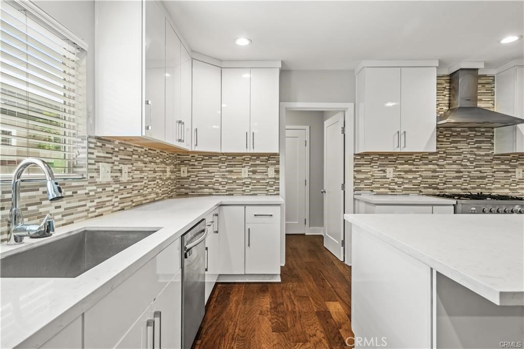 MLS #SR25282341 image #5