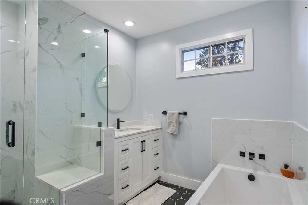 MLS #SR25282436 image #11