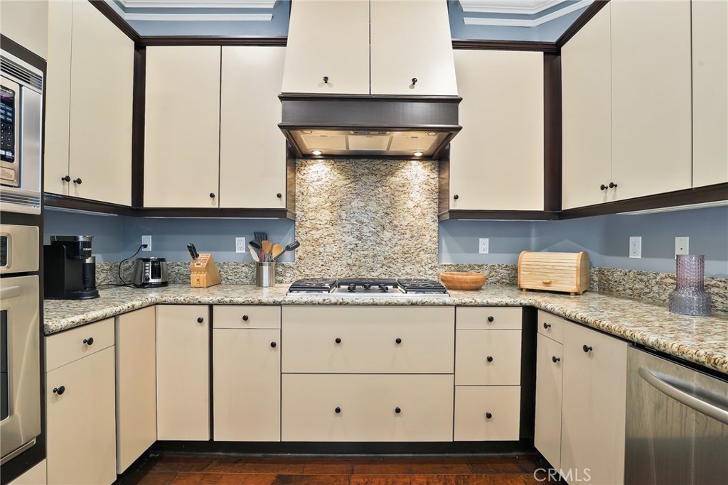 MLS #SR26001614 image #10