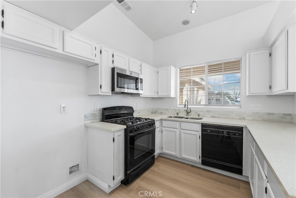 MLS #SR26008539 image #10