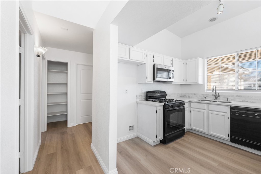 MLS #SR26008539 image #8