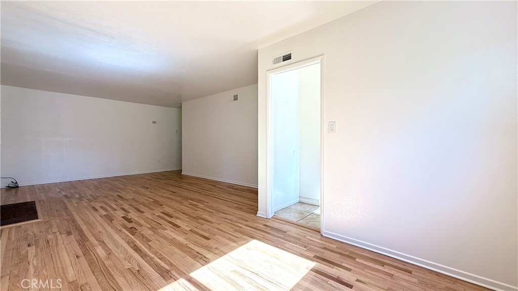 MLS #SR26010795 image #12