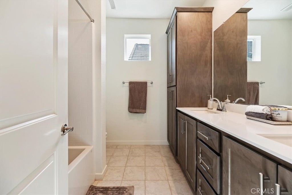 MLS #SW25057002 image #30