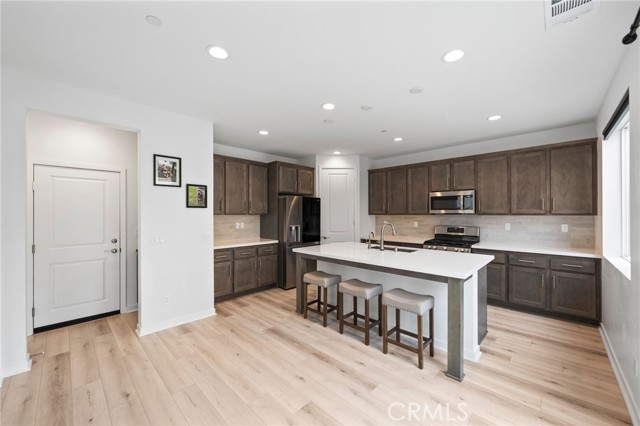 MLS #SW25084247 image #2