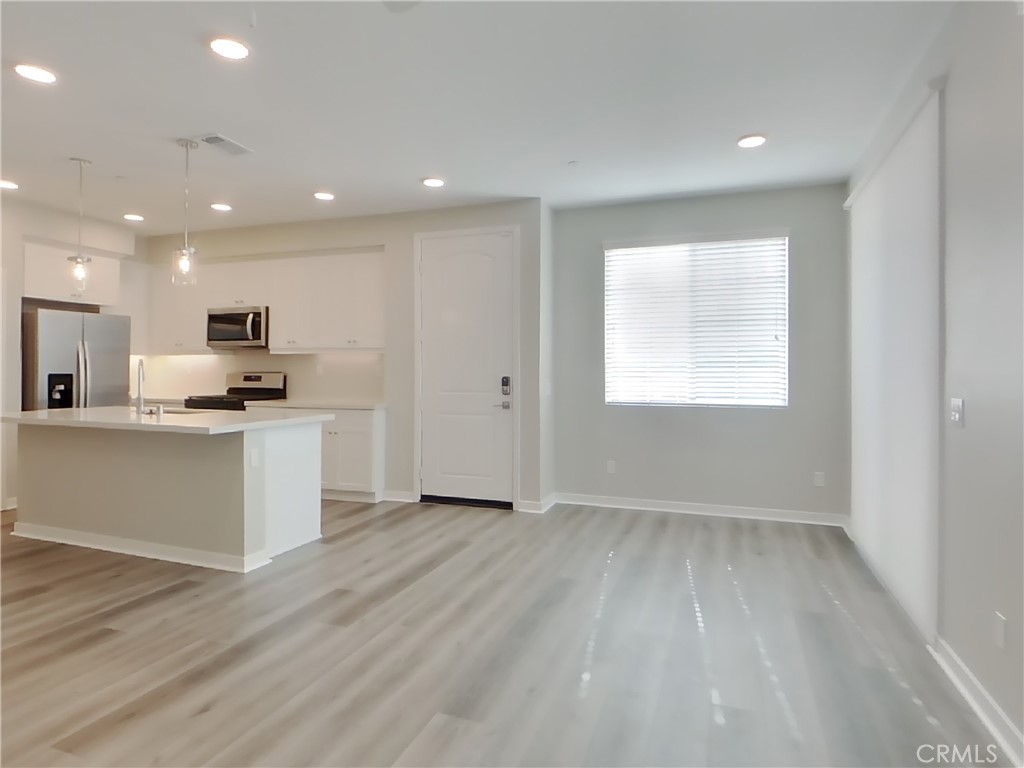 MLS #SW25084602 image #3