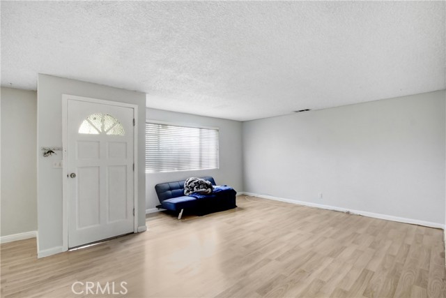 MLS #SW25110379 image #5