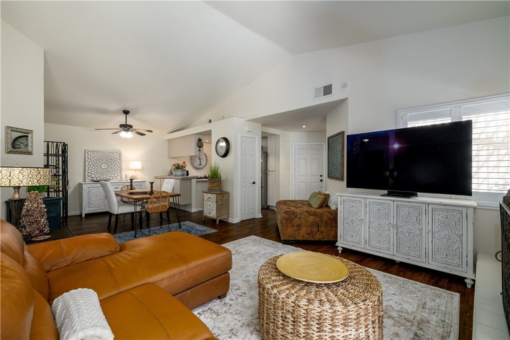 MLS #SW25112090 image #4