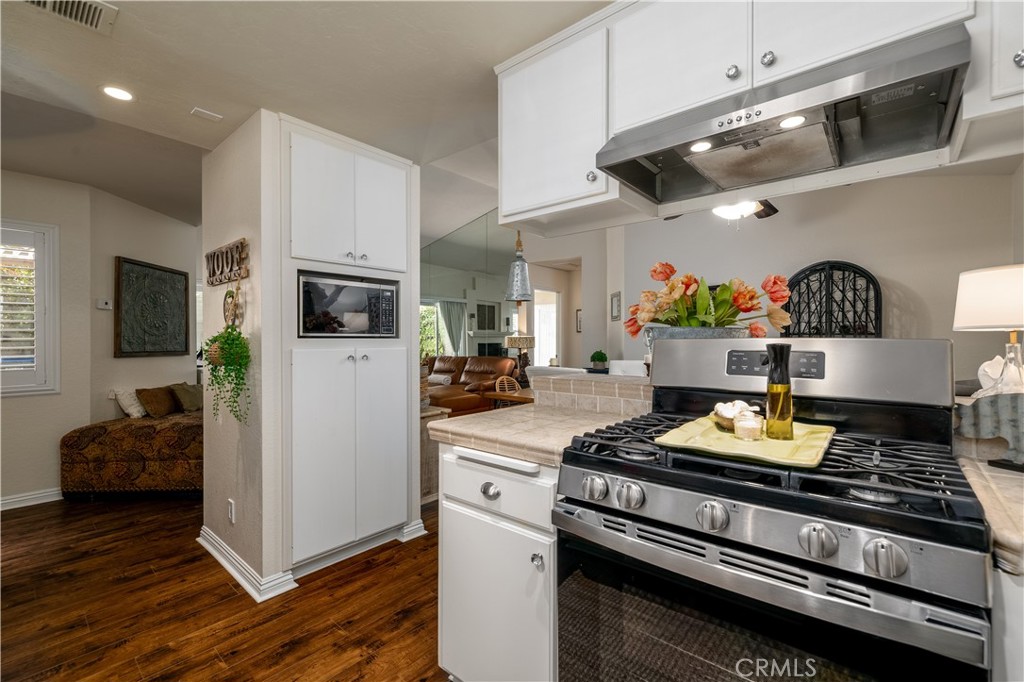 MLS #SW25112090 image #8