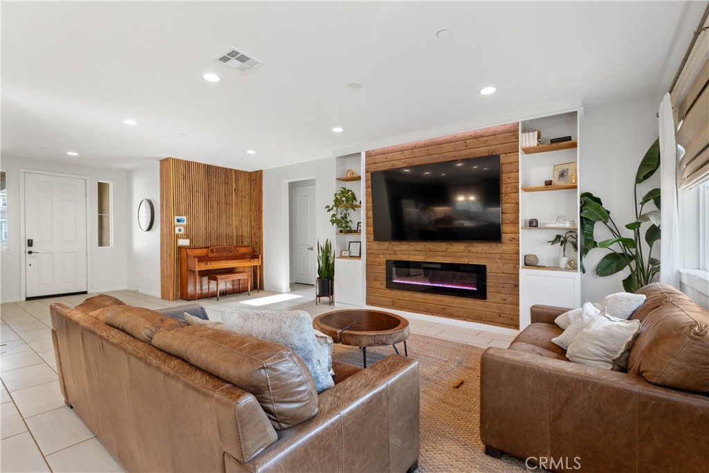 MLS #SW25124797 image #2