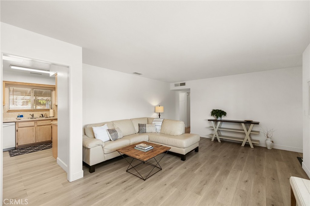 MLS #SW25133750 image #8