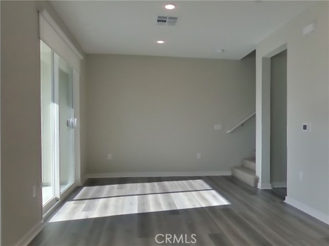 MLS #SW25142400 image #2