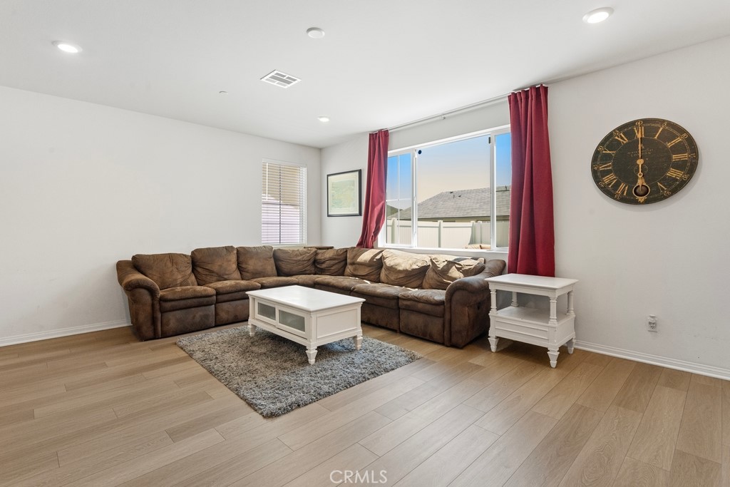 MLS #SW25188838 image #1