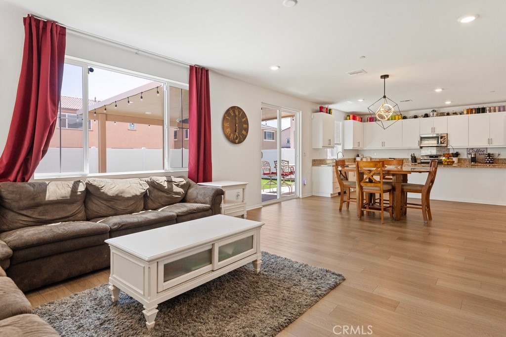 MLS #SW25188838 image #2