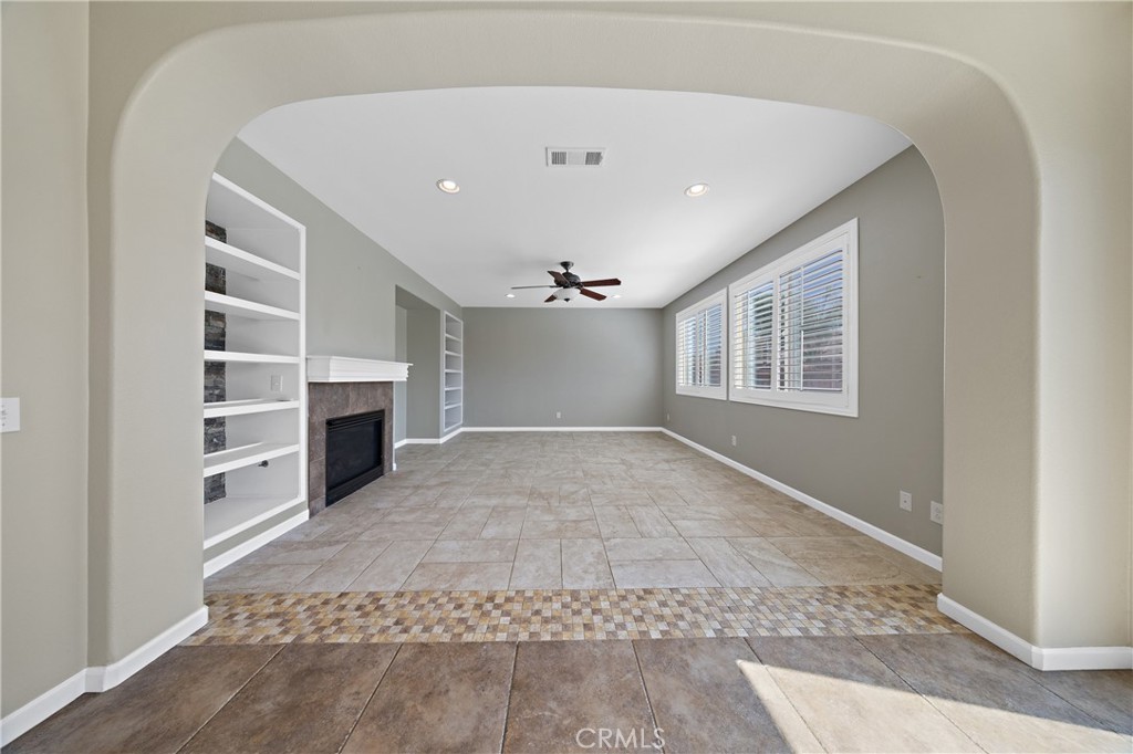 MLS #SW25201011 image #5