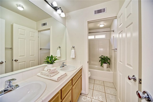 MLS #SW25201136 image #9
