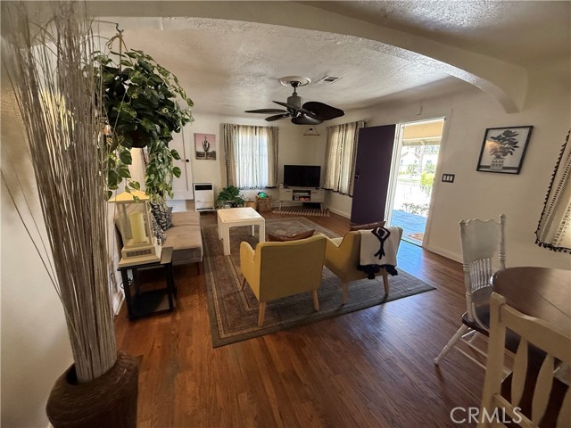 MLS #SW25202396 image #3