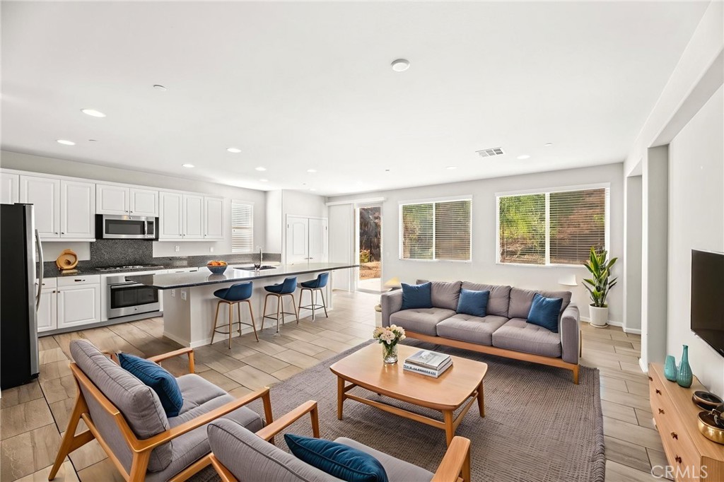 MLS #SW25215081 image #1