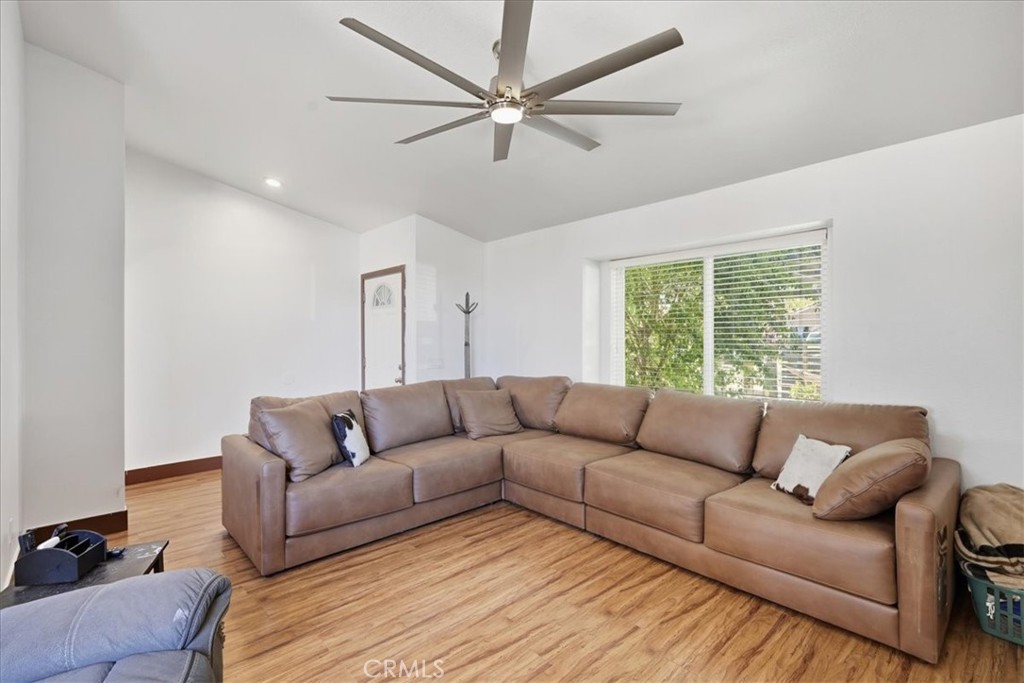 MLS #SW25219003 image #2