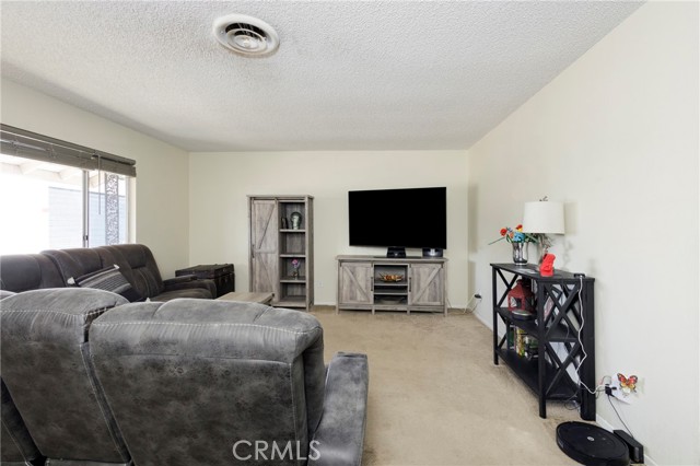 MLS #SW25223143 image #2