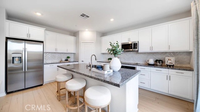 MLS #SW25230420 image #1