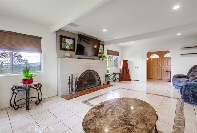 MLS #SW25231058 image #3