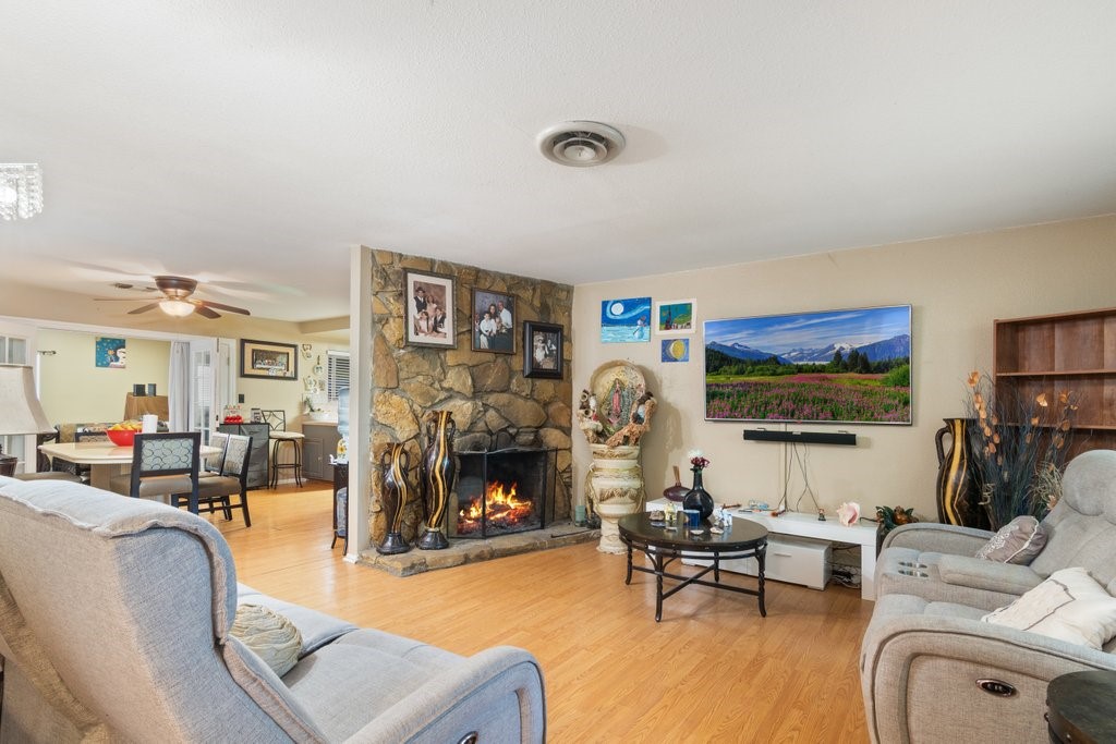 MLS #SW25240590 image #2