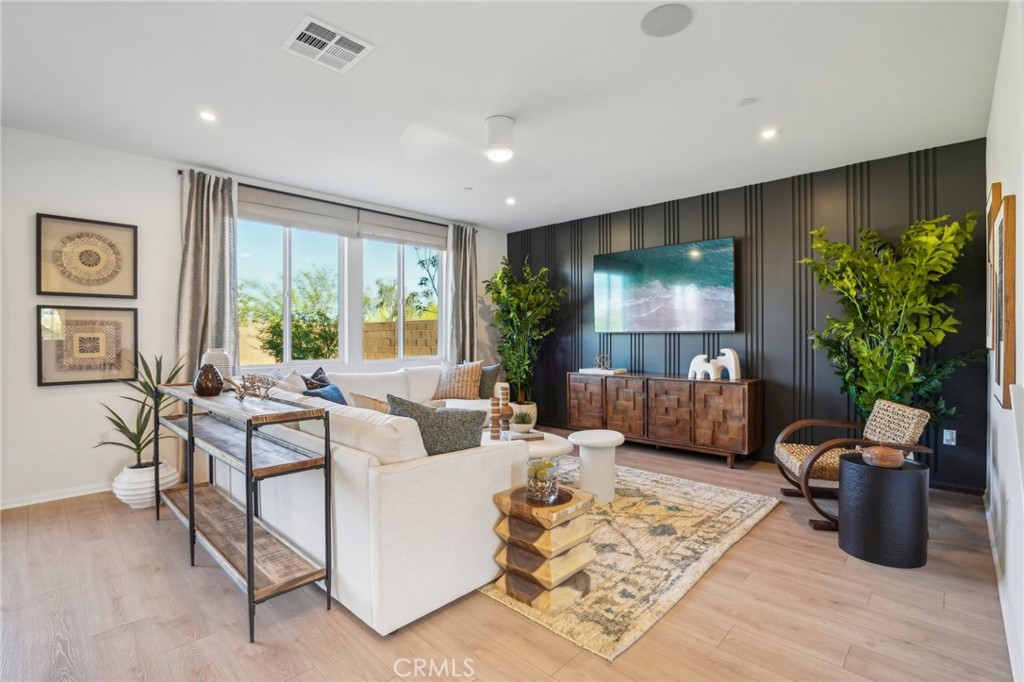 MLS #SW25243177 image #1