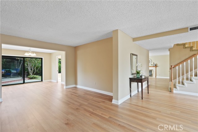 MLS #SW25245273 image #8