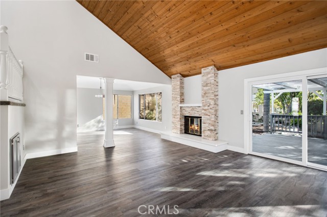 MLS #SW25246043 image #8