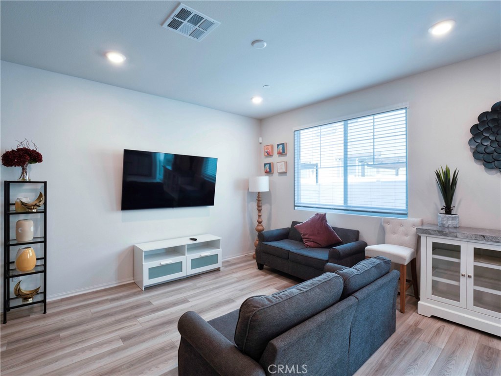 MLS #SW25262143 image #9