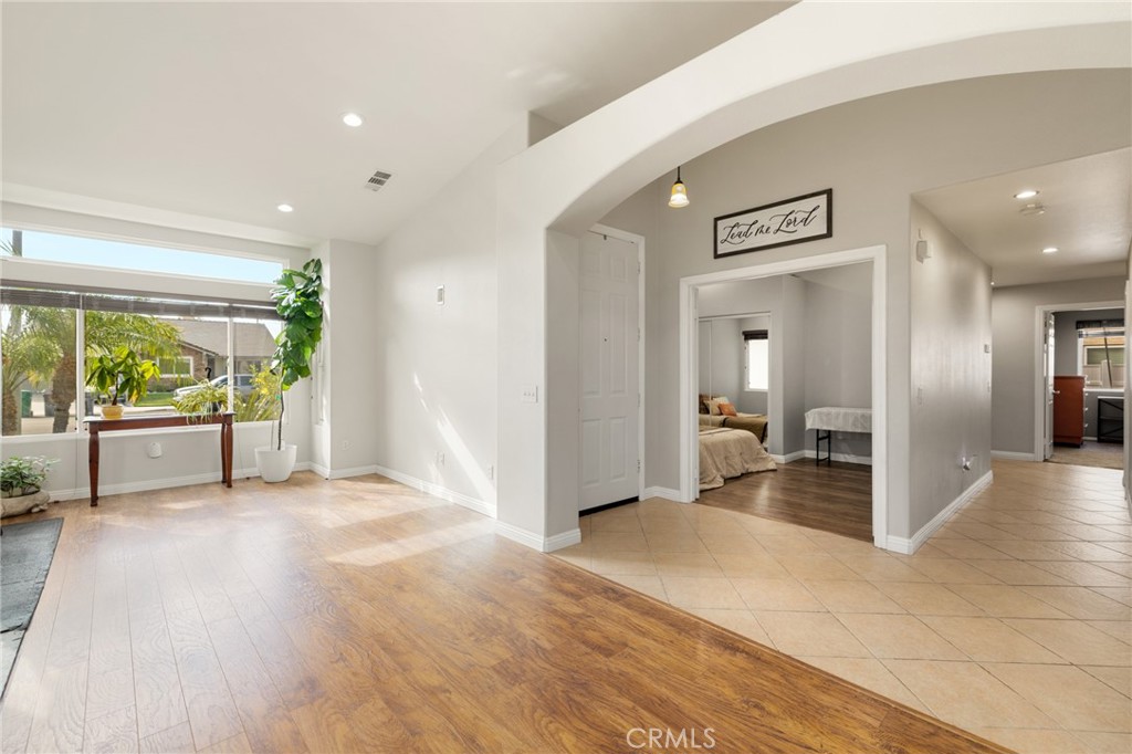 MLS #SW25263103 image #10