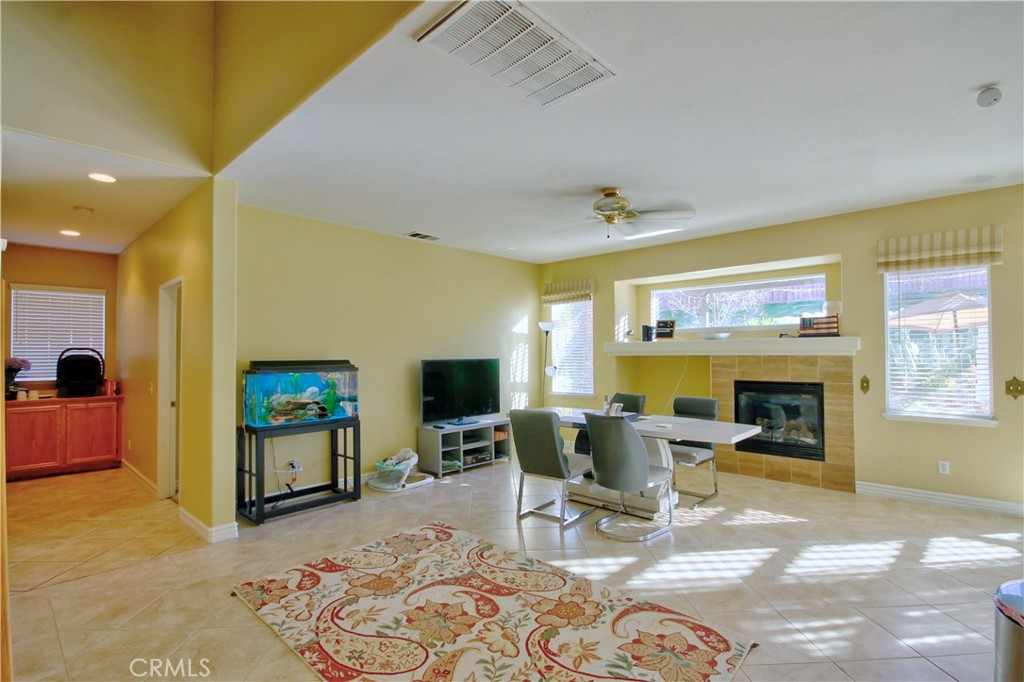 MLS #SW25263211 image #3