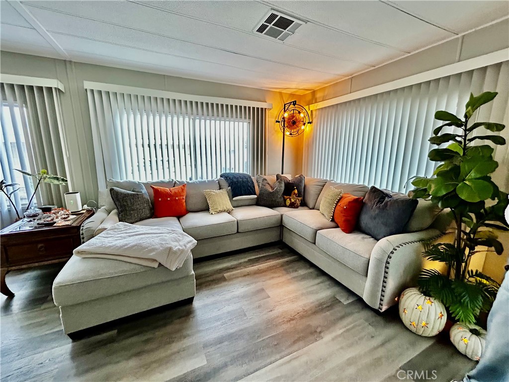 MLS #SW25263325 image #5