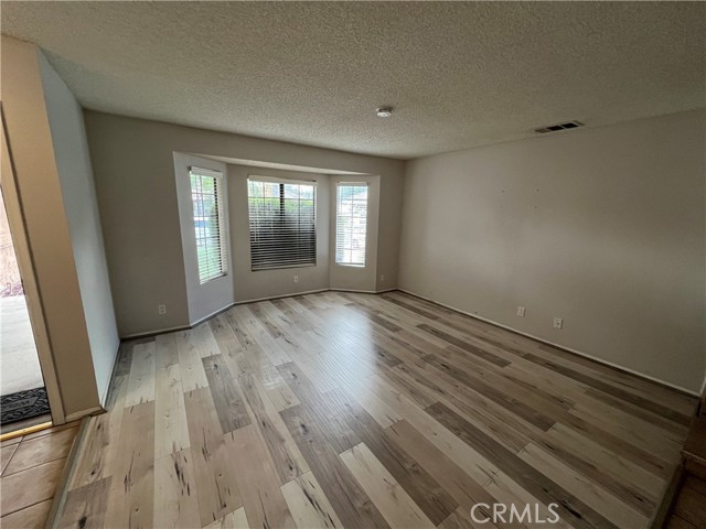 MLS #SW25264177 image #2