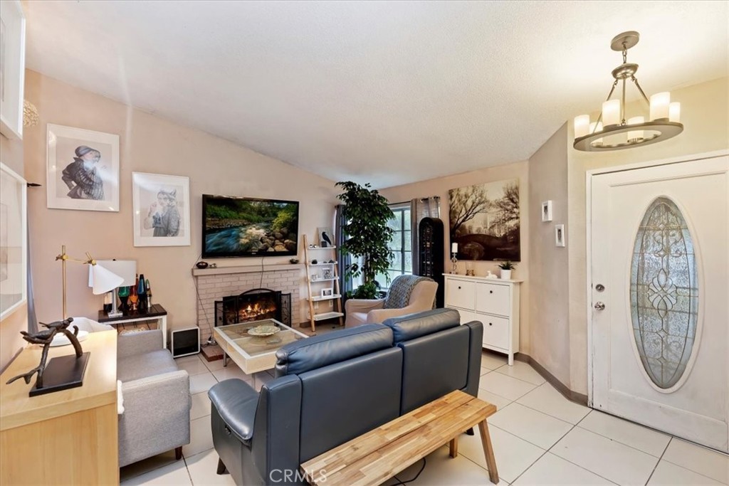 MLS #SW25264602 image #4