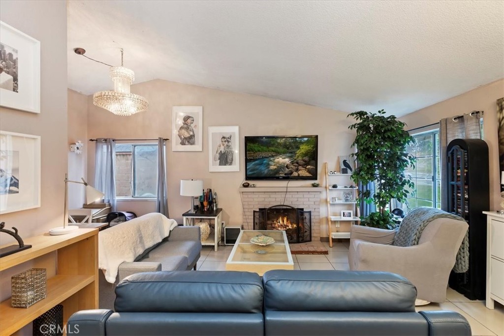 MLS #SW25264602 image #5