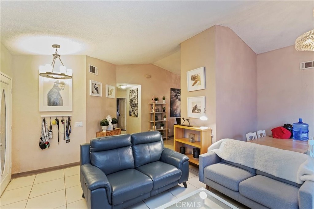 MLS #SW25264602 image #8