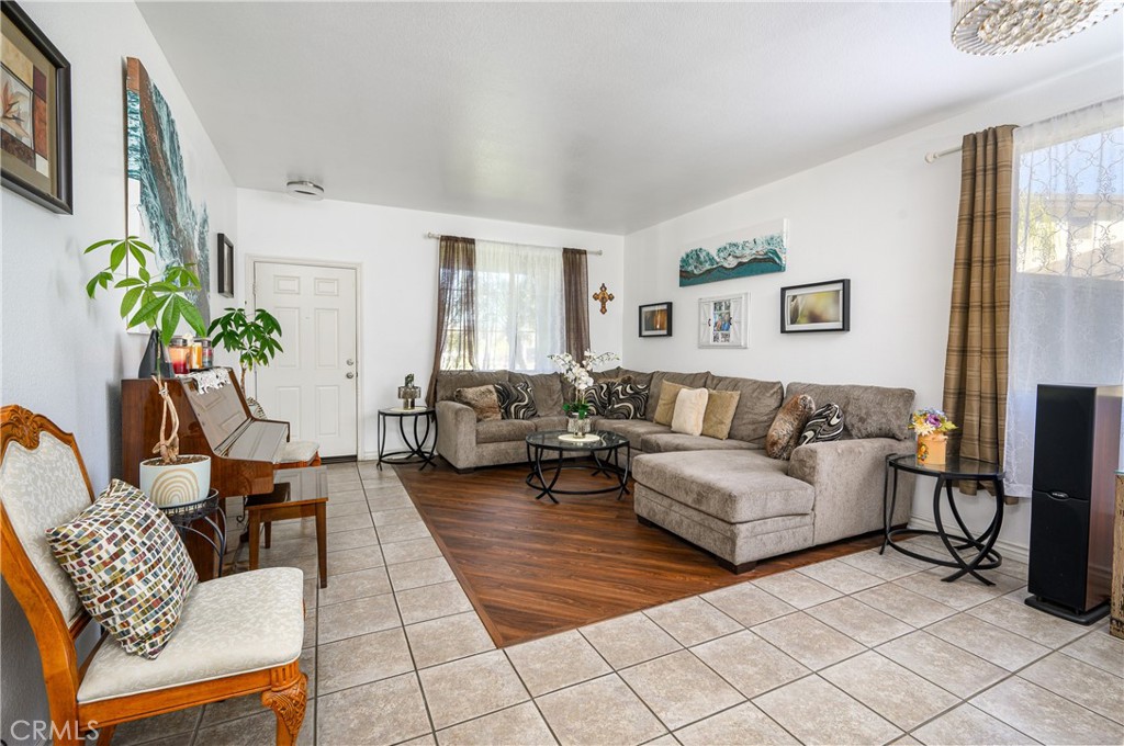 MLS #SW25265441 image #2