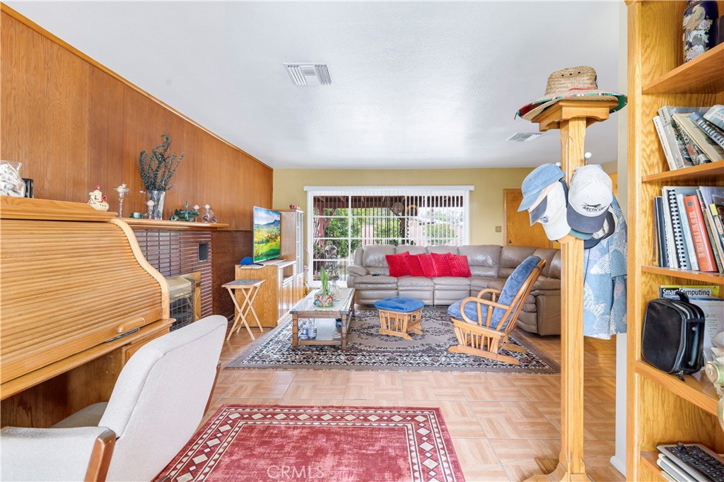 MLS #SW25267186 image #3