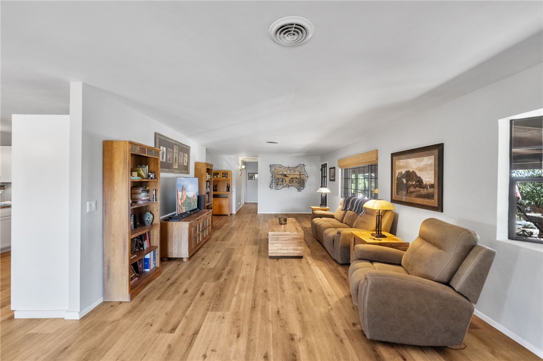 MLS #SW25267411 image #9