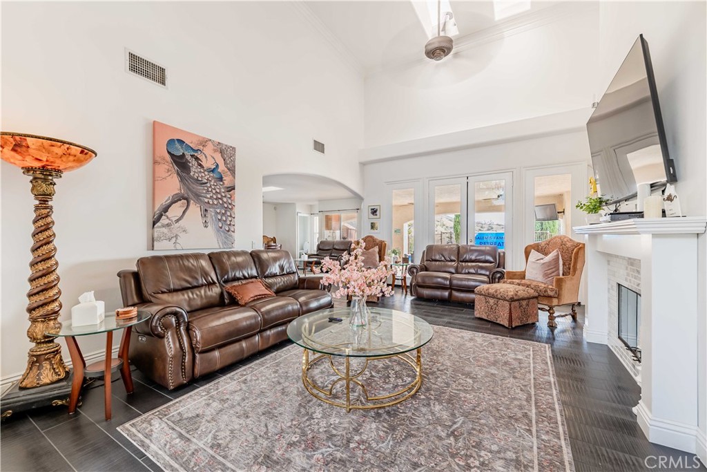 MLS #SW25270008 image #5