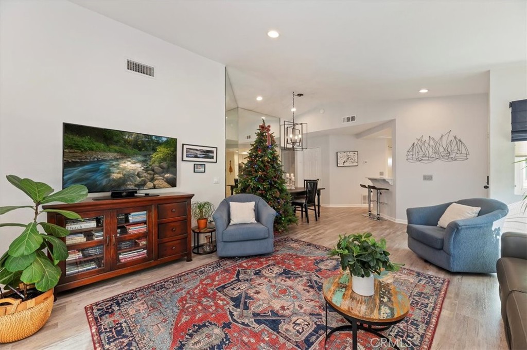 MLS #SW25271003 image #8