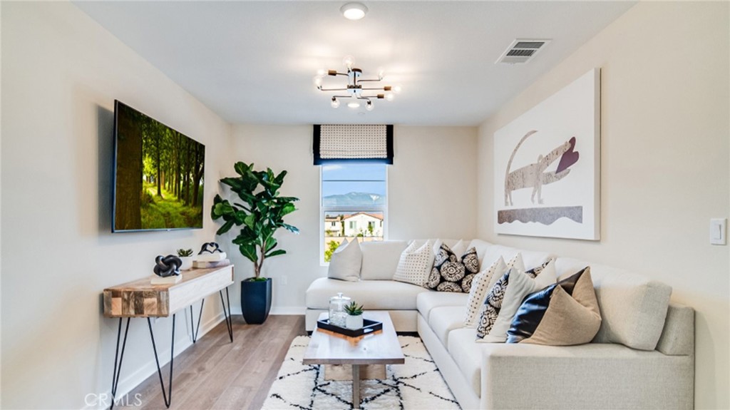 MLS #SW25272210 image #5