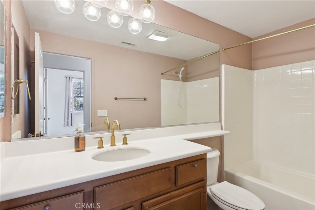 MLS #SW25274055 image #10