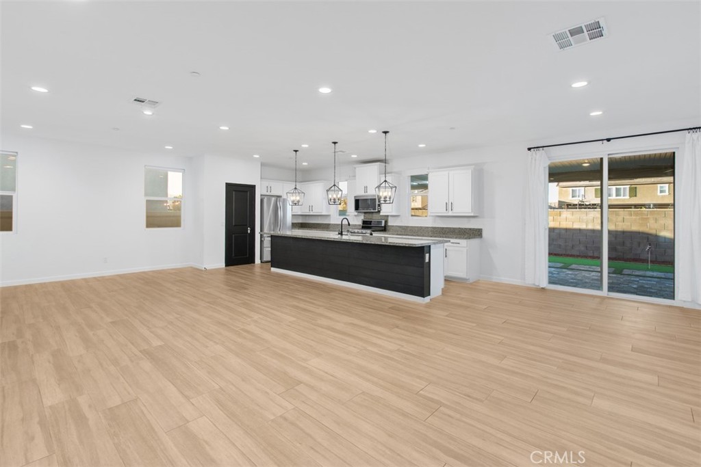 MLS #SW25275268 image #2