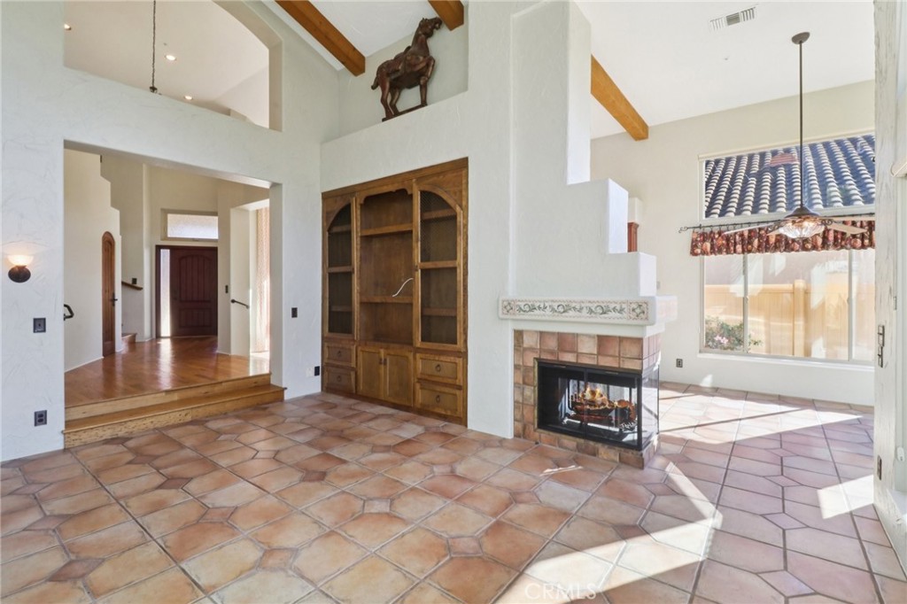 MLS #SW25277021 image #3