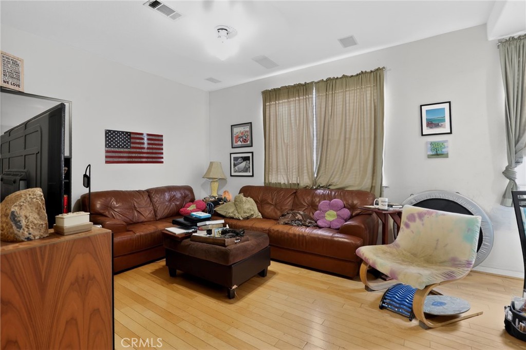 MLS #SW25279821 image #8