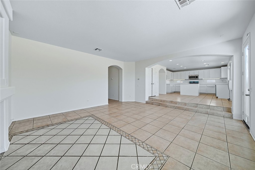 MLS #TR25235042 image #8